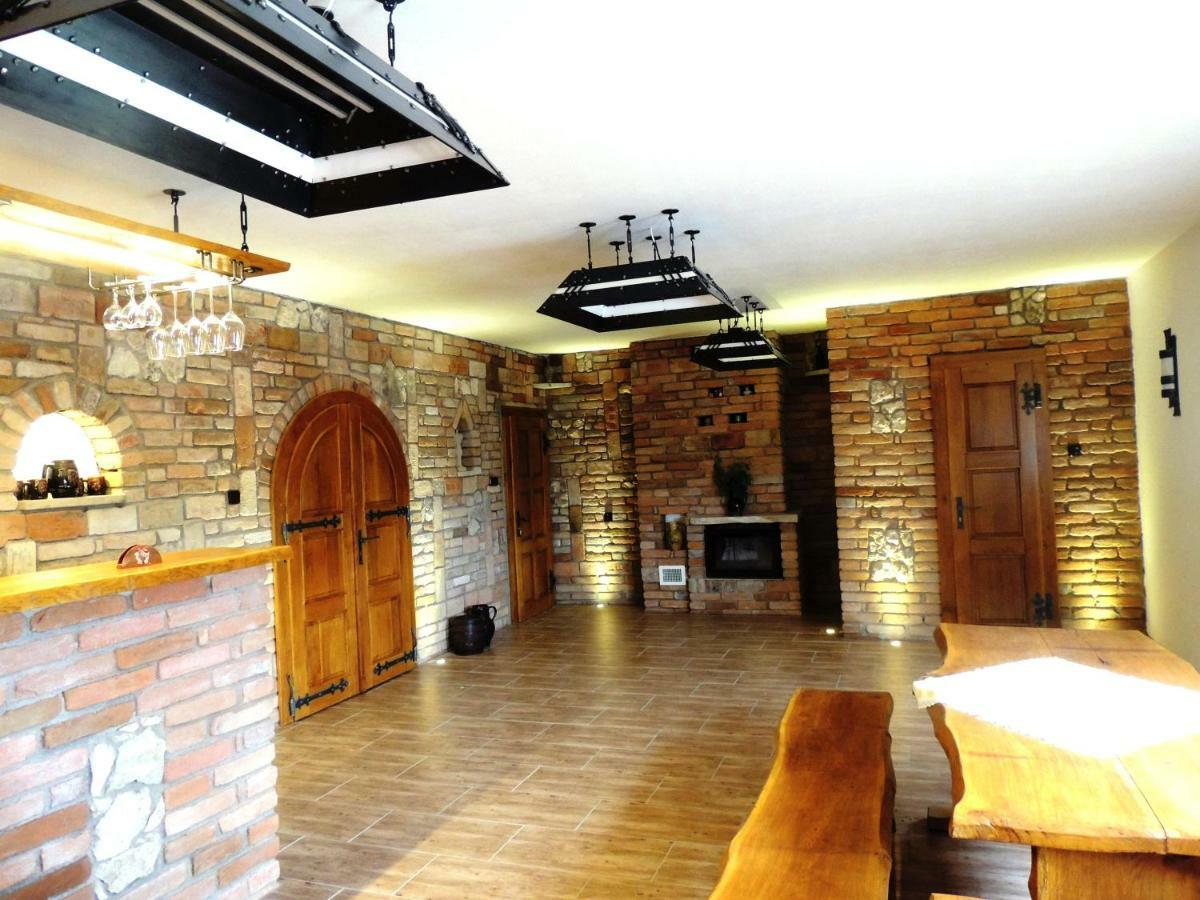 Penzion A Vinarstvi Vavricek Brezi Exterior foto